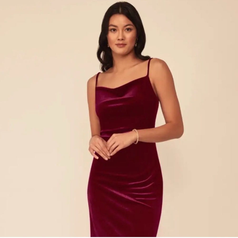 NWT Azazie Velvet Dress Women’s 10 Cabernet Wedding Guest / Bridesmaid Midi
